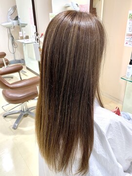 アズール 草加(azule) 白髪ぼかし　ハイライトカラー