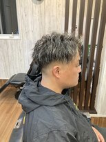 ライズヘアー(RISE HAIR)&nbsp;スキンフェード＋ハイライト＋ツイストスパイラル