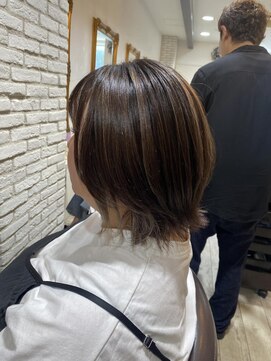 アルーシェ 錦糸町店(Alushe) ハイライトで動きのあるスタイル