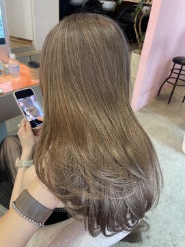 ウィクシーミミ 栄矢場町店(wixy mimi) オリーブベージュ