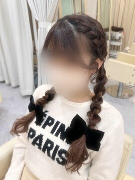 ヘアセットアリエス(aries) ツイン編みおろし