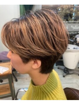 シロ バイ ニコ(SHIRO by nico) ハンサムショート