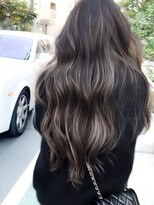 ゴカン バイ ジル ブラン 名古屋(Gokan by JIL BLAN)&nbsp;ハイライトバレイヤージュダブルカラーショートカット30代40代