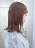 ミディアムボブ ハイトーン ミルクティー パールベージュ 透明感
