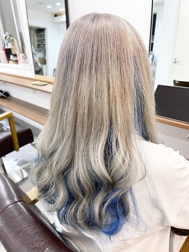 ランプ(Lamp) 白髪ぼかしにも◎バレイヤージュカラー ビフォアー＆アフター