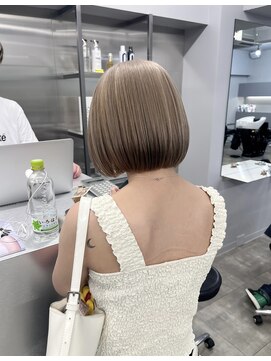 ローグ(LOGUE) 透明感グレージュカラー