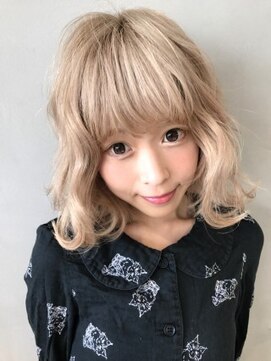 ジーナ(XENA) パールホワイティ