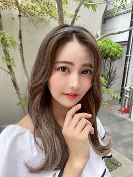 ロンド ストラーダ 心斎橋(Lond strada) セクションカラーペールベージュ