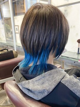 リルア 博多(LIRUA) ウルフカット/インナーカラー