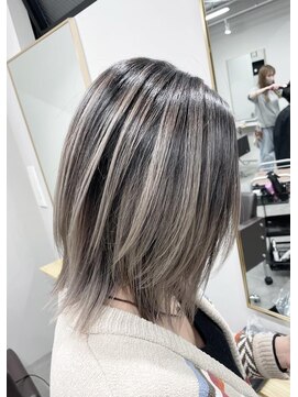 ユウル 横浜(juhl.) バレイヤージュ/ブリーチ/ケアブリーチ/ハイライト/ショート