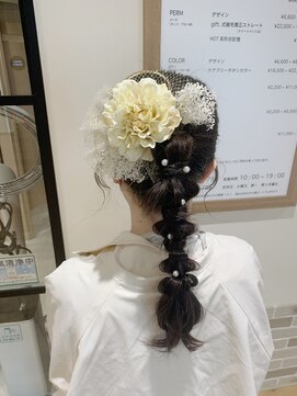 ヘアーフォトギフト(HAIR×PHOTO gift.) 卒業式/成人式/ポニーアレンジ/たまねぎアレンジ/袴スタイル