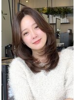 コート 表参道(Cote)&nbsp;ミディアムレイヤー　ナチュラルブラウン　ひし形シルエット