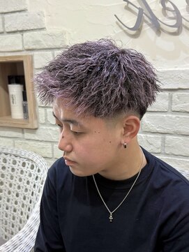 ヘアーグランデシーク(Hair Grande Seeek) ツイストパーマホワイトピンクメッシュパイルツイスト