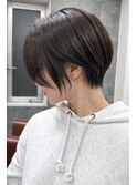 大人女性のコンパクトショート