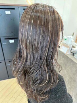 ユニ バイ マグ 長野店(Uni.by Mag) 20代30代40代大人可愛いミルクティーベージュハイライト