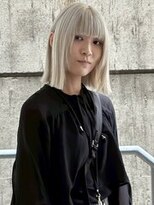 ネハス 栄(nehus.) 22. ミルクティーブロンド/ミディアム/ボブ