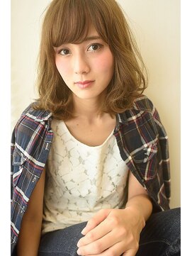 キアラ(Kchiara) モード感レトロミディアムボブ《kchiara川野直人》