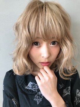 ジーナ(XENA) パールホワイティ