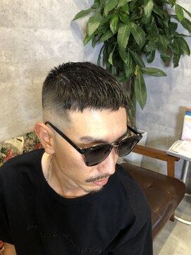 レーブ(Reve) スキンフェードクロップスタイル