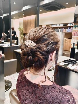 アイフィールアヴェダ 船堀店(i feel AVEDA) 【中村】ゆる束感☆小物なしでもOK！！