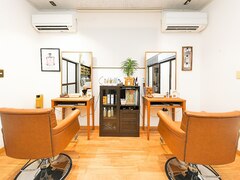 hair&spa AURORA【ヘアーアンドスパ アウローラ】