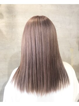 アティック ヘアーデザインアンドリラクゼーション(attic hair design&relaxation) ピンクベージュ