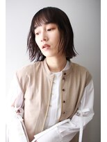 アイ 代々木公園(aye)&nbsp;カジュアルなファッションにプツンと切りっぱなしボブ