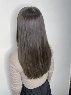 モルニ(MORNI) 髪質改善トリートメント_マロンベージュ Aラインボブ かきあげ