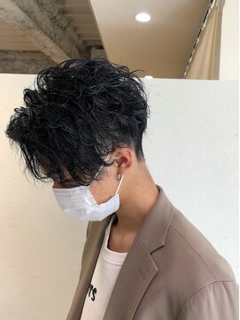 エヌプラス(N+) メンズヘアフェザーパーマサーフカール刈り上げセンターパート