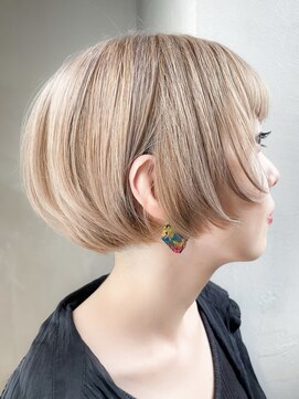 メイカ(MEIKA) ミニボブ・ショート・ホワイトベージュ