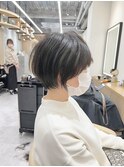 Lond.海気　癖を活かしたショート　丸み　前髪