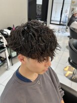 アイズ 海老名(AIZU) 波巻きツイストスパイラルパーマ波巻きスパイラルスペインカール