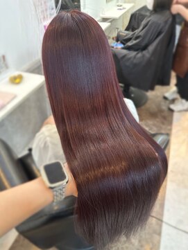 ラビス(Lovis) ハッシュカット/フルバング/似合わせカット/レッドブラウン