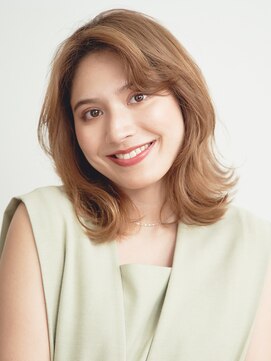 ルクスドレ 新宿(Luxe doree') 外ハネボブ/エギョモリ/菱形ボブ/ペールベージュ[新宿]