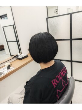 アイティ バイ イロヘア(aiti by ilo.hair) 髪質改善トリートメントでツヤツヤボブ