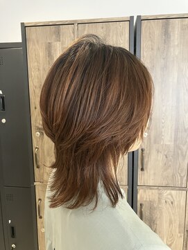 レア(l'ea) 小顔ウルフレイヤー