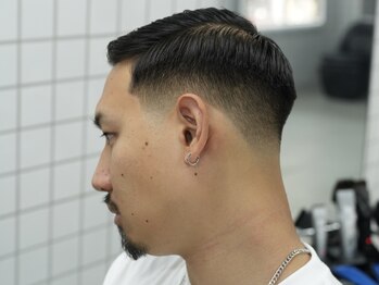 ヘア アトリエ ホロウ 堀江(HAIR ATELIER HOLLOW)の写真/第一印象が変わる、清潔感重視のメンズスタイル提案