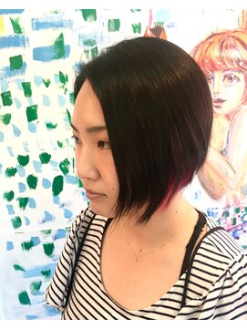 バルテイン(Hair Valtein) ダークブラウンインナーピンクレッドボブ