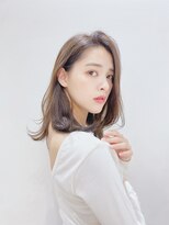 ファンナギンザ(FaNNa ginza)&nbsp;背中映えする外ハネミディアムレイヤー