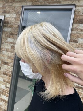 エモーション(emotion) ☆抜きっぱなしブロンドカラー☆