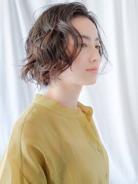 ムーア(MUA) ふわふわパーマ×ショート