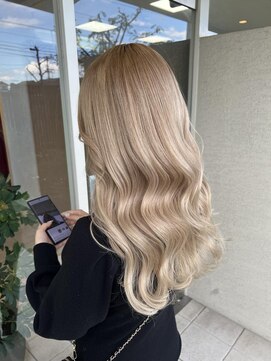 ヘアメイク アリープ(HAIR MAKE ALEAP) ホワイトブロンド