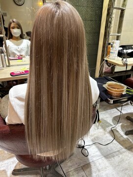 6Dエクステ 板橋店 ベージュハイライトカラー