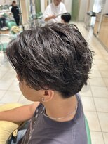 ユキオ(Yukio)&nbsp;トレンドメンズセンターパートフェザーパーマ
