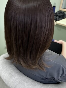 ジウ(ZIU)の写真/40代からの髪のお悩みに応える!頭浸浴と酸熱トリートメントで叶える芯から輝く、美しいエイジレスな艶髪。