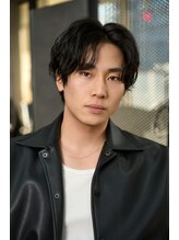 ゼノ 海老名(XENO)&nbsp;波巻きパーマラウンドマッシュフェザーパーマメンズパーマ眉毛