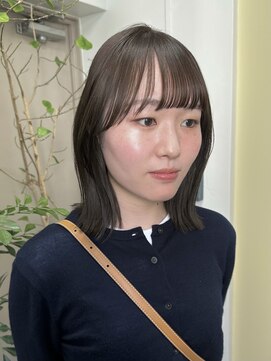 CHERE【シェール】 外ハネボブ ミディアムボブ オリーブカラー