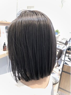 コノアラボ 守谷店(Conoah labo) 大人かわいいエアリーミディー マロンベージュ Aラインボブ