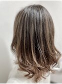 ゆるふわ巻き髪スタイル