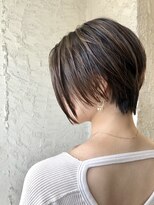 ペネロープ(Penelope)&nbsp;［新宿］前下がり/ショート/ハンサムショート/ハイライト